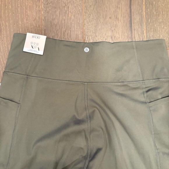 Victoria's Secret Sport VSX NWT $40 Essential Pocket 7/8 Leggings L Sage Green - Picture 11 of 13